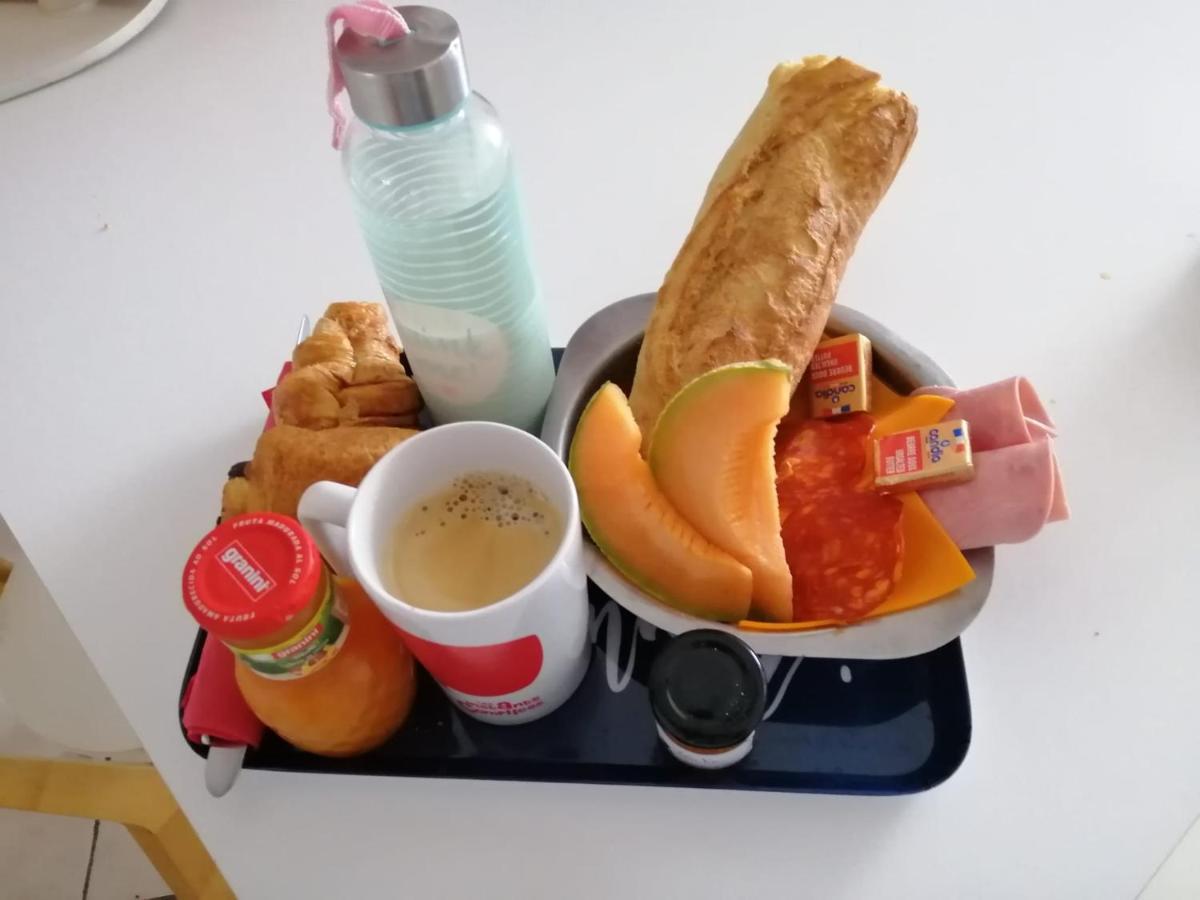 Au Repos Du Verger Couvrelles Bagian luar foto